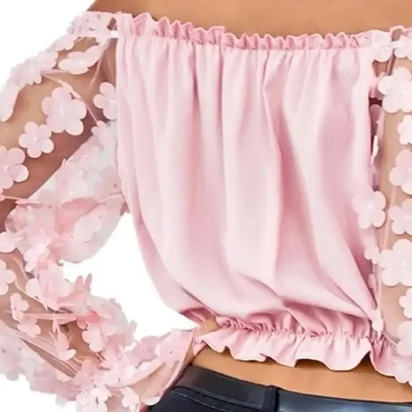 Chic Pink Floral Off-Shoulder Blouse - Picture 3 of 4